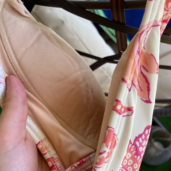 🍷free when bundled🍷One piece swimsuit - Picture 3 of 5